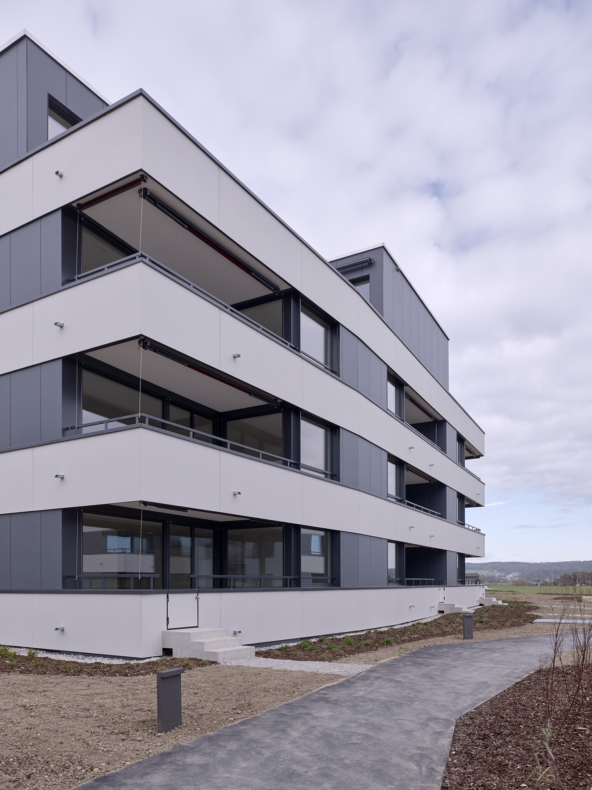 E18686 Alpa 080254 SCREEN